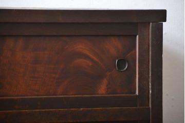 アンティーク家具　和製アンティーク　古い木の味わい深い収納棚