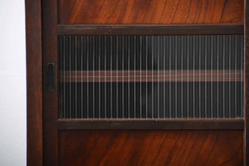 アンティーク家具　和製アンティーク　古い木の味わい深い収納棚