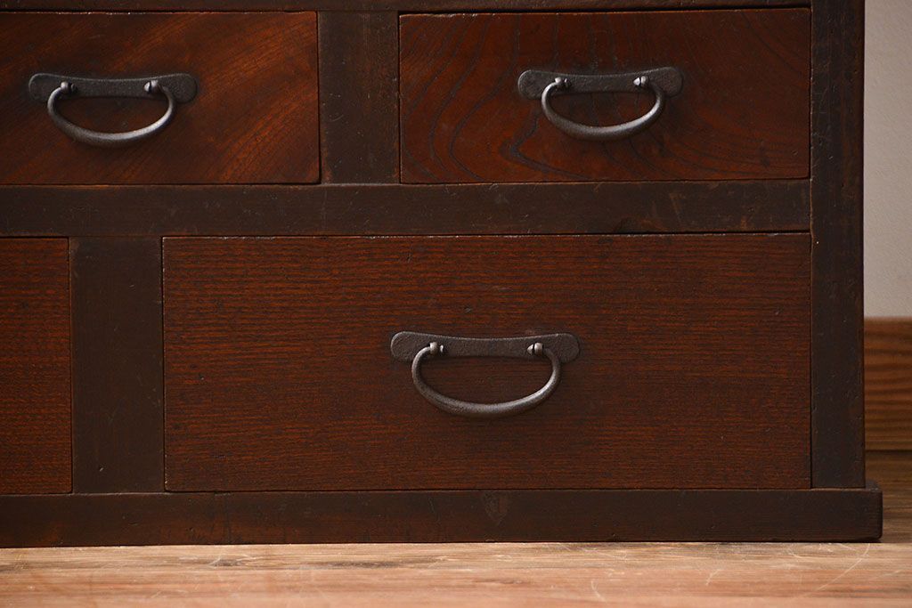 アンティーク家具　和製アンティーク　古い木の味わい深い収納棚