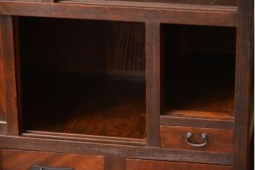アンティーク家具　和製アンティーク　古い木の味わい深い収納棚
