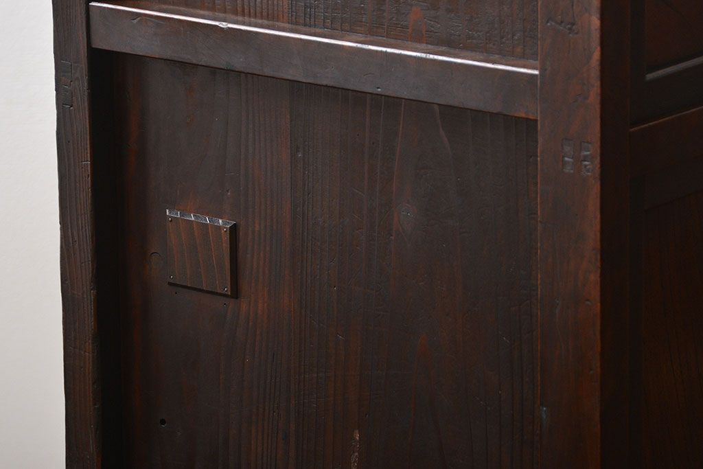 アンティーク家具　和製アンティーク　古い木の味わい深い収納棚