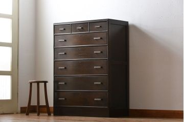 アンティーク家具　和製アンティーク　古い木製のシンプルでおしゃれなチェスト