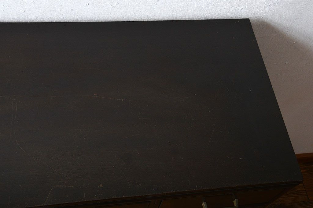 アンティーク家具　和製アンティーク　古い木製のシンプルでおしゃれなチェスト