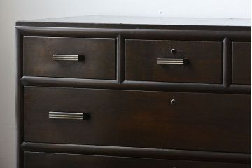 アンティーク家具　和製アンティーク　古い木製のシンプルでおしゃれなチェスト