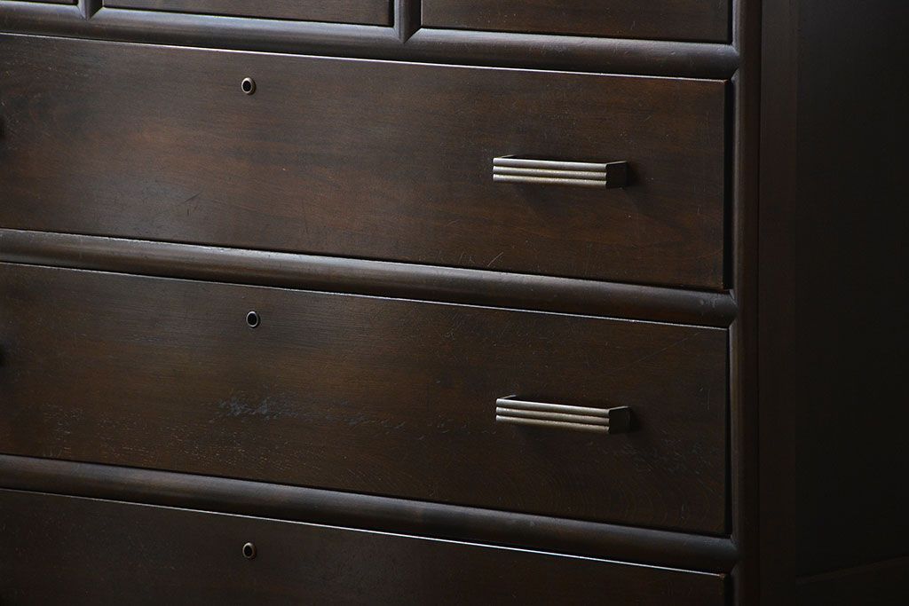 アンティーク家具　和製アンティーク　古い木製のシンプルでおしゃれなチェスト