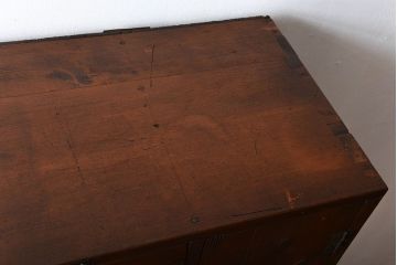 アンティーク家具　和製アンティーク　引き戸・引き出し付き!変わり型木製パタパタ下駄箱