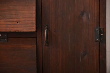 アンティーク家具　和製アンティーク　引き戸・引き出し付き!変わり型木製パタパタ下駄箱