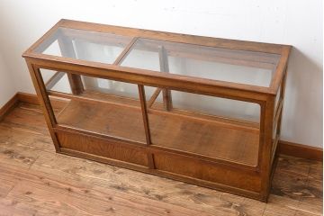 レトロ家具　昭和レトロ　引き出し付き!古い木製の上質なガラスケース(ショーケース)
