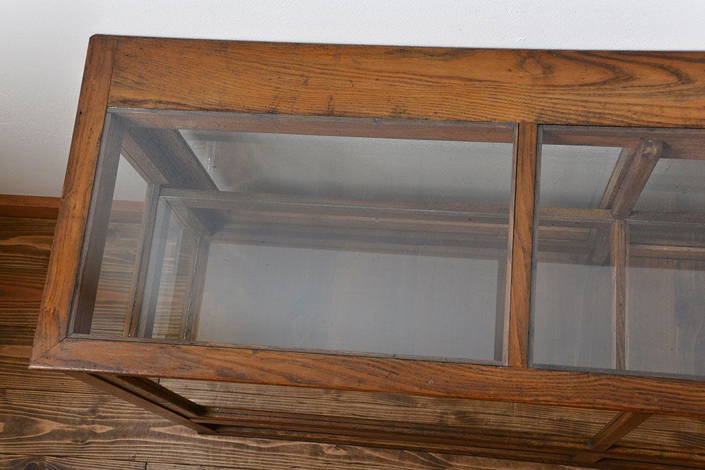 レトロ家具　昭和レトロ　引き出し付き!古い木製の上質なガラスケース(ショーケース)
