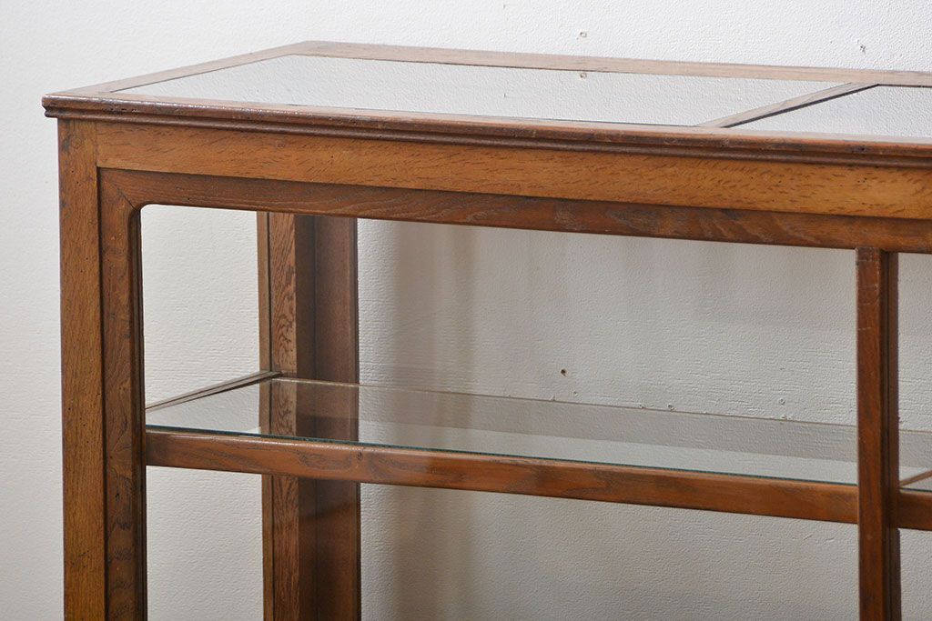 レトロ家具　昭和レトロ　引き出し付き!古い木製の上質なガラスケース(ショーケース)