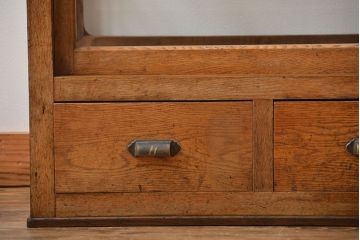 レトロ家具　昭和レトロ　引き出し付き!古い木製の上質なガラスケース(ショーケース)