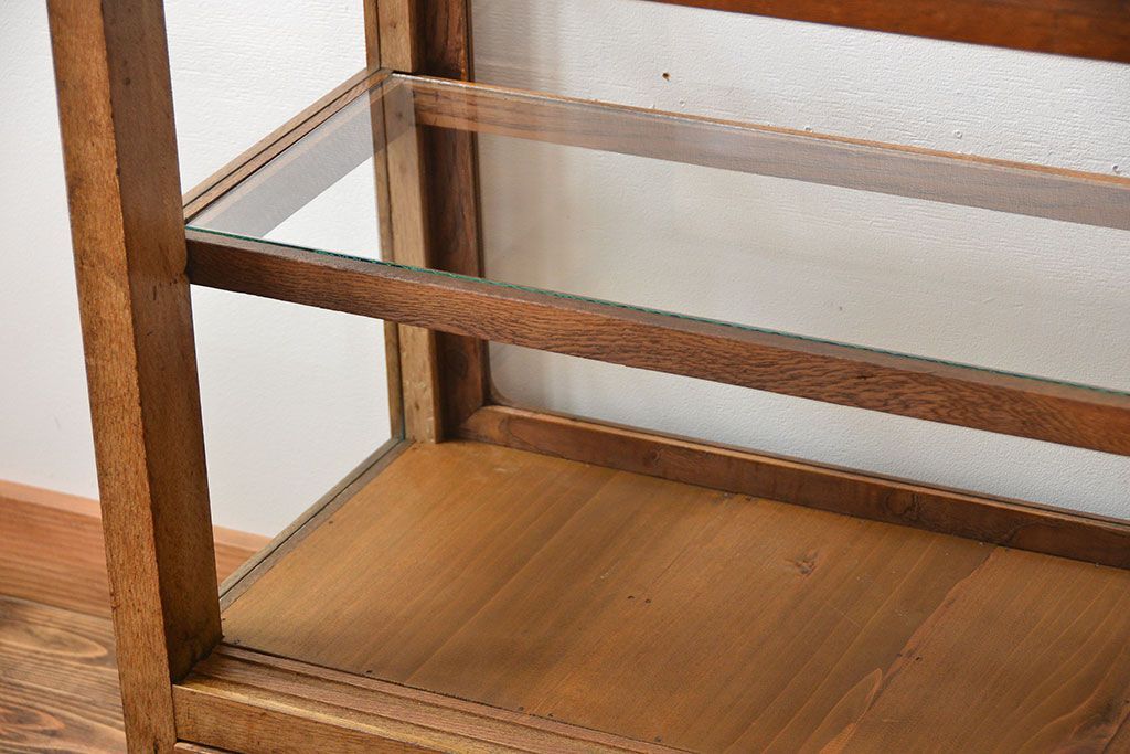 レトロ家具　昭和レトロ　引き出し付き!古い木製の上質なガラスケース(ショーケース)
