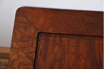 アンティーク雑貨　古民具・骨董　龍の彫刻が美しい古い欅材のサイドテーブル