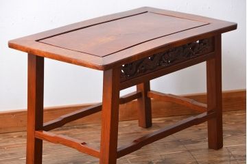 アンティーク雑貨　古民具・骨董　龍の彫刻が美しい古い欅材のサイドテーブル