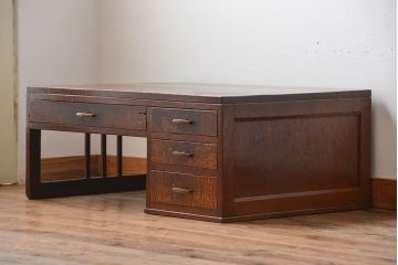 レトロ家具　昭和レトロ　4杯引き出し付き!古い木製のかわいい文机