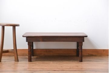 レトロ家具　昭和レトロ　脚のデザインがおしゃれな角ちゃぶ台