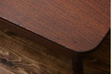 レトロ家具　昭和レトロ　脚のデザインがおしゃれな角ちゃぶ台