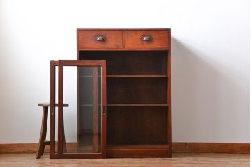 アンティーク家具　和製アンティーク　変わり型ガラス引き戸収納棚