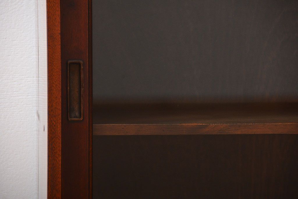 アンティーク家具　和製アンティーク　変わり型ガラス引き戸収納棚