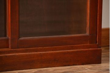 アンティーク家具　和製アンティーク　変わり型ガラス引き戸収納棚