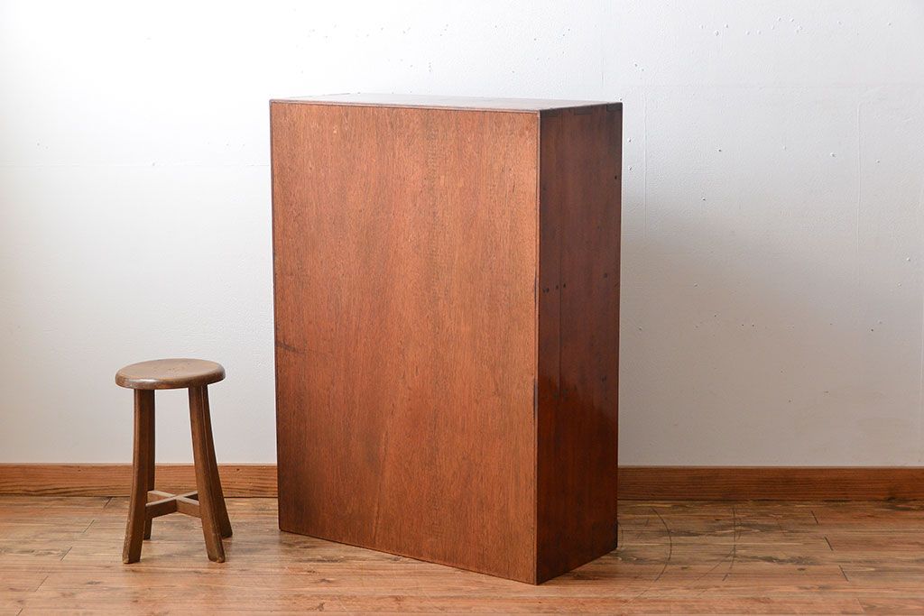 アンティーク家具　和製アンティーク　変わり型ガラス引き戸収納棚