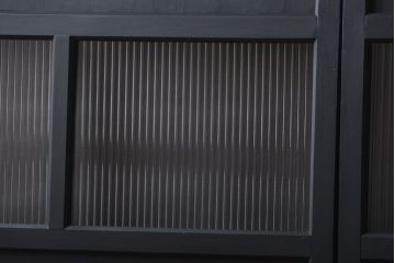 古民具・骨董　モールガラス入り!モダンなブラックペイント帯戸4枚セット(ガラス帯戸)