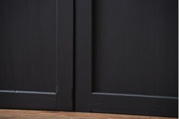 古民具・骨董　モダンなブラックペイント格子帯戸2枚セット