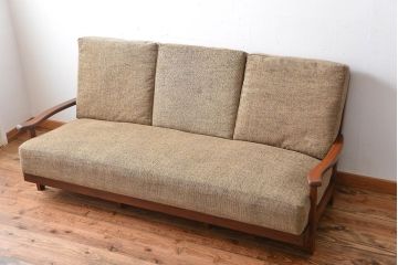 アンティーク家具　アンティーク　シンプルでおしゃれな木製フレームの3人掛けソファ