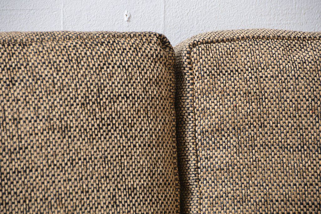 アンティーク家具　アンティーク　シンプルでおしゃれな木製フレームの3人掛けソファ