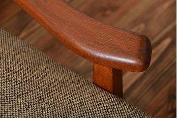 アンティーク家具　アンティーク　シンプルでおしゃれな木製フレームの3人掛けソファ