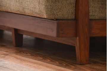 アンティーク家具　アンティーク　シンプルでおしゃれな木製フレームの3人掛けソファ