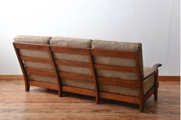 アンティーク家具　アンティーク　シンプルでおしゃれな木製フレームの3人掛けソファ