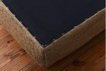 アンティーク家具　アンティーク　シンプルでおしゃれな木製フレームの3人掛けソファ