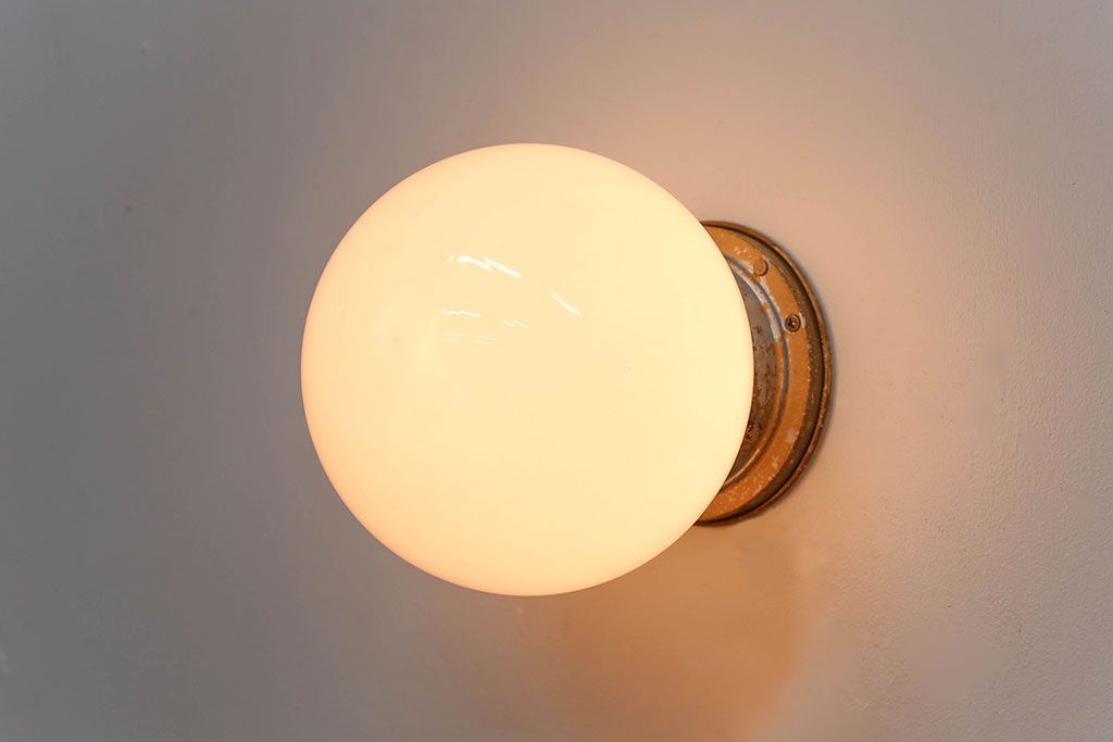 アンティーク　シンプルでおしゃれな球型壁掛け天井照明(1)