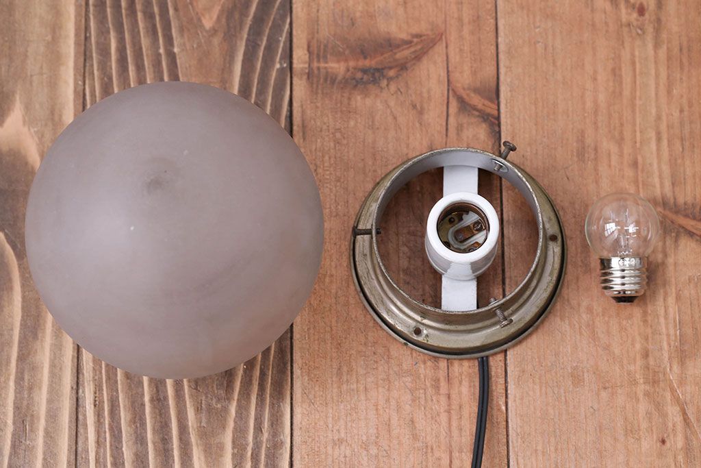 アンティーク　シンプルでおしゃれな球型壁掛け天井照明(2)