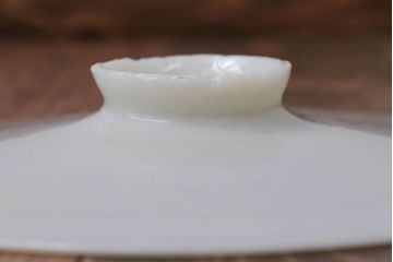 和製アンティーク　昭和レトロな白いガラス平笠照明2個セット(1)