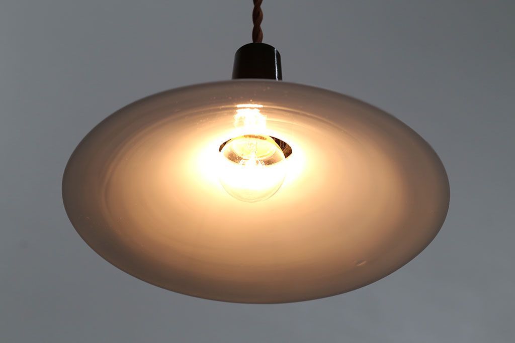 和製アンティーク　昭和レトロな白いガラス平笠照明2個セット(2)