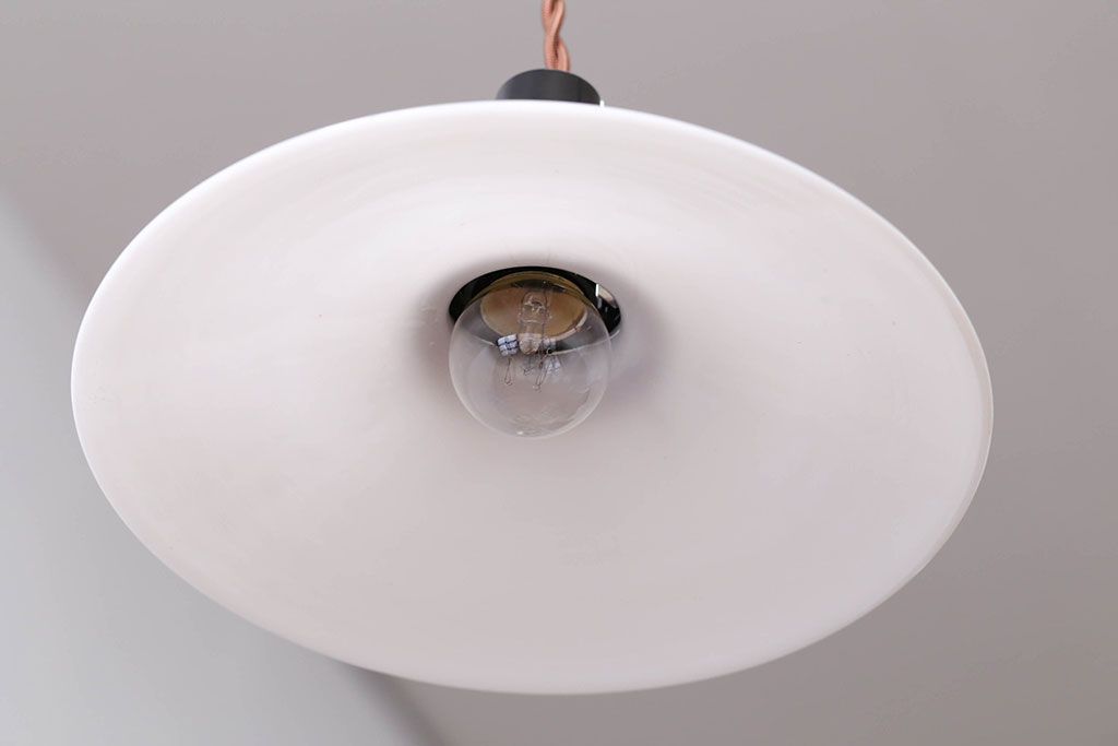 和製アンティーク　昭和レトロな白いガラス平笠照明2個セット(2)