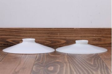 和製アンティーク　昭和レトロな白いガラス平笠照明2個セット(3)