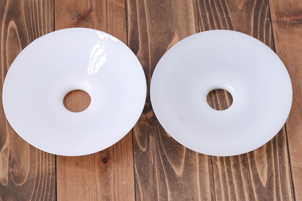 和製アンティーク　昭和レトロな白いガラス平笠照明2個セット(3)