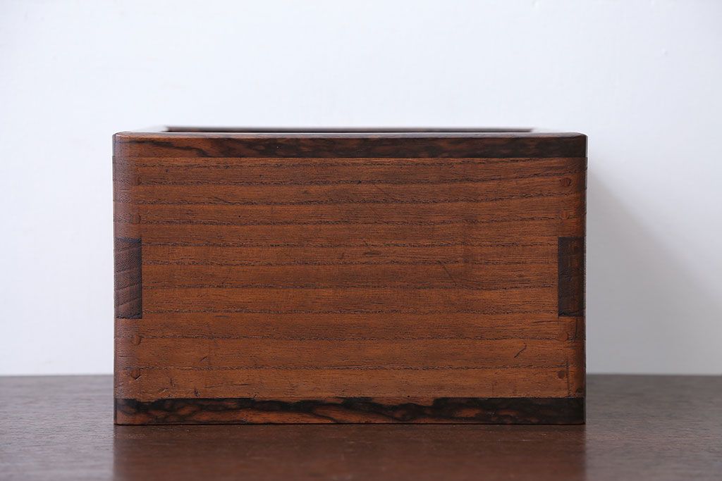 アンティーク雑貨　古民具・骨董　黒柿材と桐材の小さなアンティーク小物入れ(火鉢)