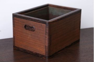 アンティーク雑貨　古民具・骨董　黒柿材と桐材の小さなアンティーク小物入れ(火鉢)