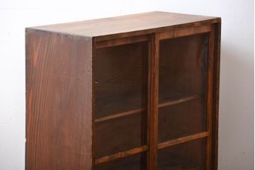 アンティーク家具　和製アンティーク　古い木製の木味の良いガラス引き戸収納棚