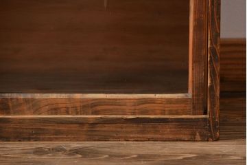 アンティーク家具　和製アンティーク　古い木製の木味の良いガラス引き戸収納棚