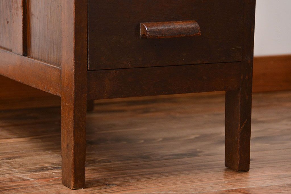 アンティーク家具　和製アンティーク　古い木製のデスクサイドキャビネット(4杯引き出し)