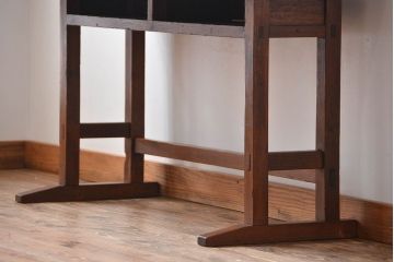レトロ家具　昭和レトロ　古い学校の木製アンティークデスク(平机)
