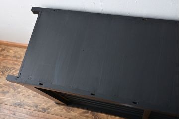 アンティーク家具　アンティーク　和モダン　艶消しブラック塗装の昇り引き出し付き六尺水屋箪笥