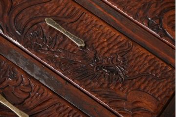 アンティーク家具　古民具・骨董　龍の彫刻!和の雰囲気溢れる古い木製小引き出し