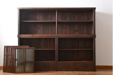 アンティーク家具　和製アンティーク　特大サイズ!4枚引き戸付き3分割収納棚