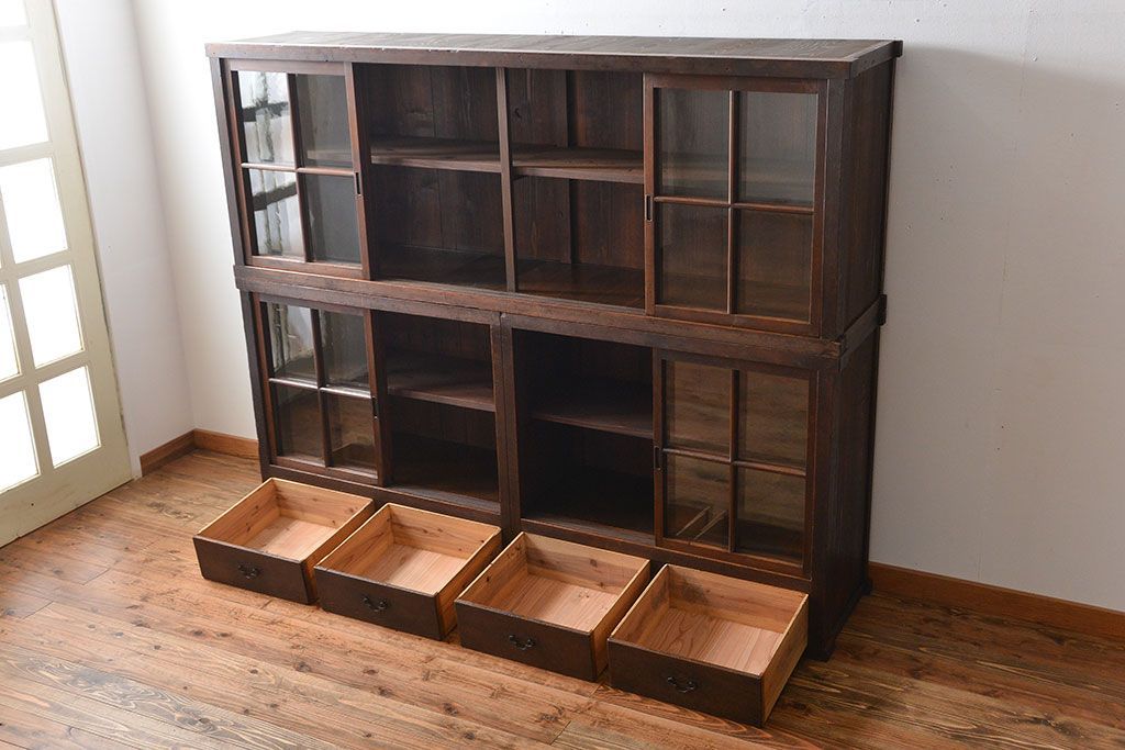 アンティーク家具　和製アンティーク　特大サイズ!4枚引き戸付き3分割収納棚